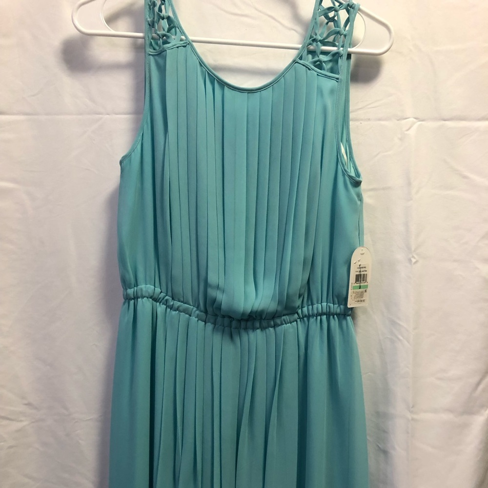 Jessica Simpson Embellished Shoulder Pleated Dress